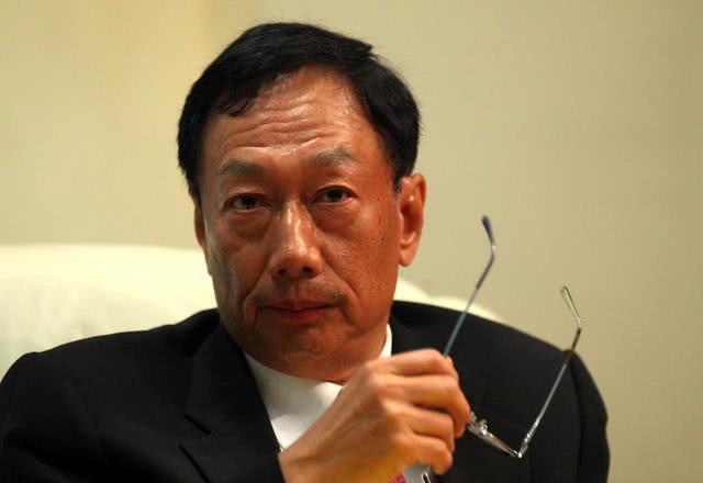 富士康董事长简历_富士康董事长